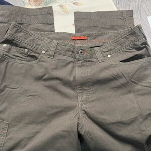 Men’s 36x34 LL bean Dark Gray Riverton Cargo Pants. Never Worn